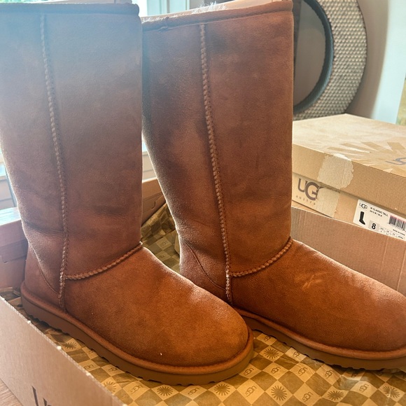 Ugg Classic Tall Buckskin Tan Woman’s boot Sz 8 - Picture 4 of 5